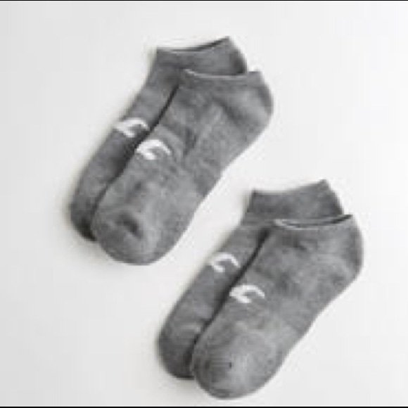 hollister no show socks